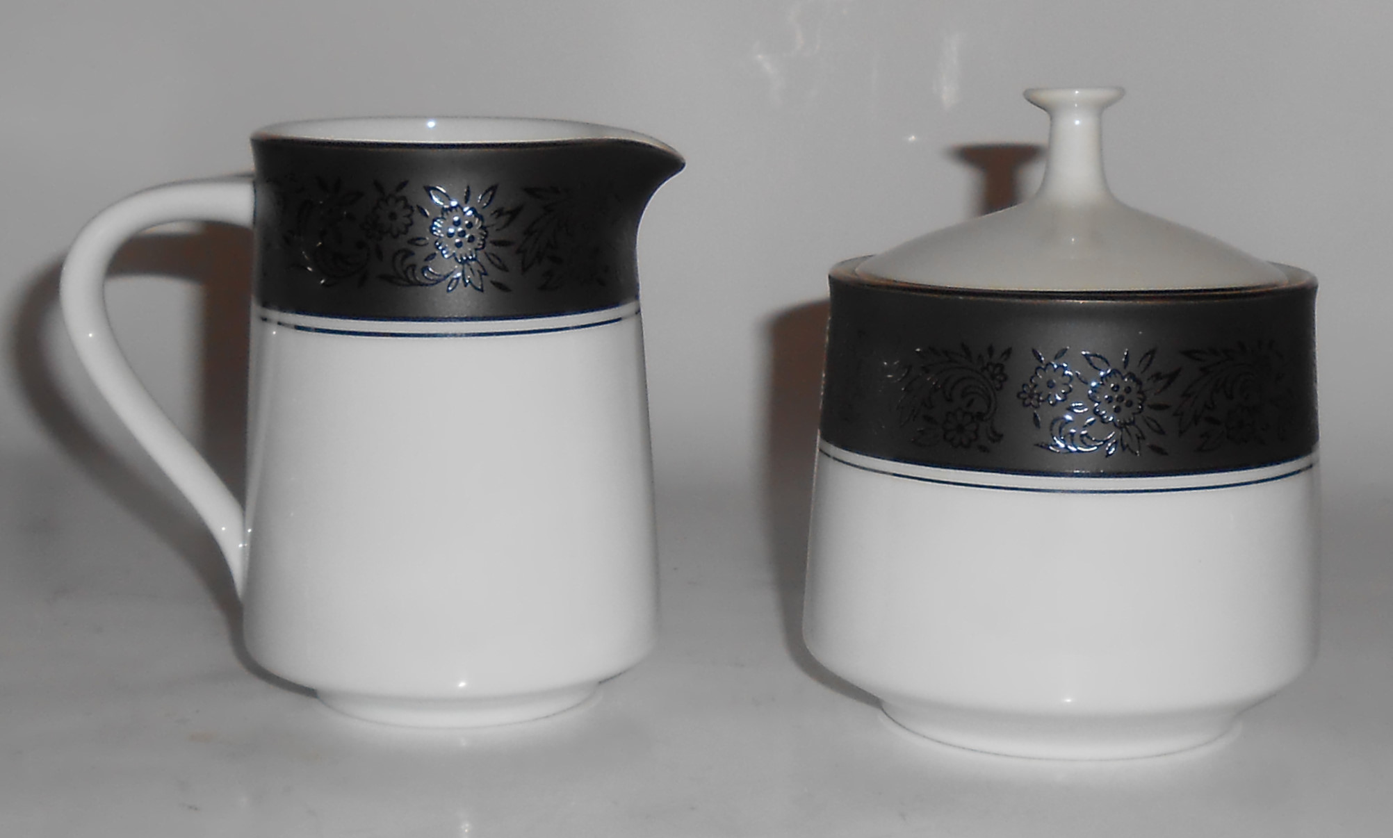 Noritake China Porcelain Mirano Creamer/Sugar Bowl Set