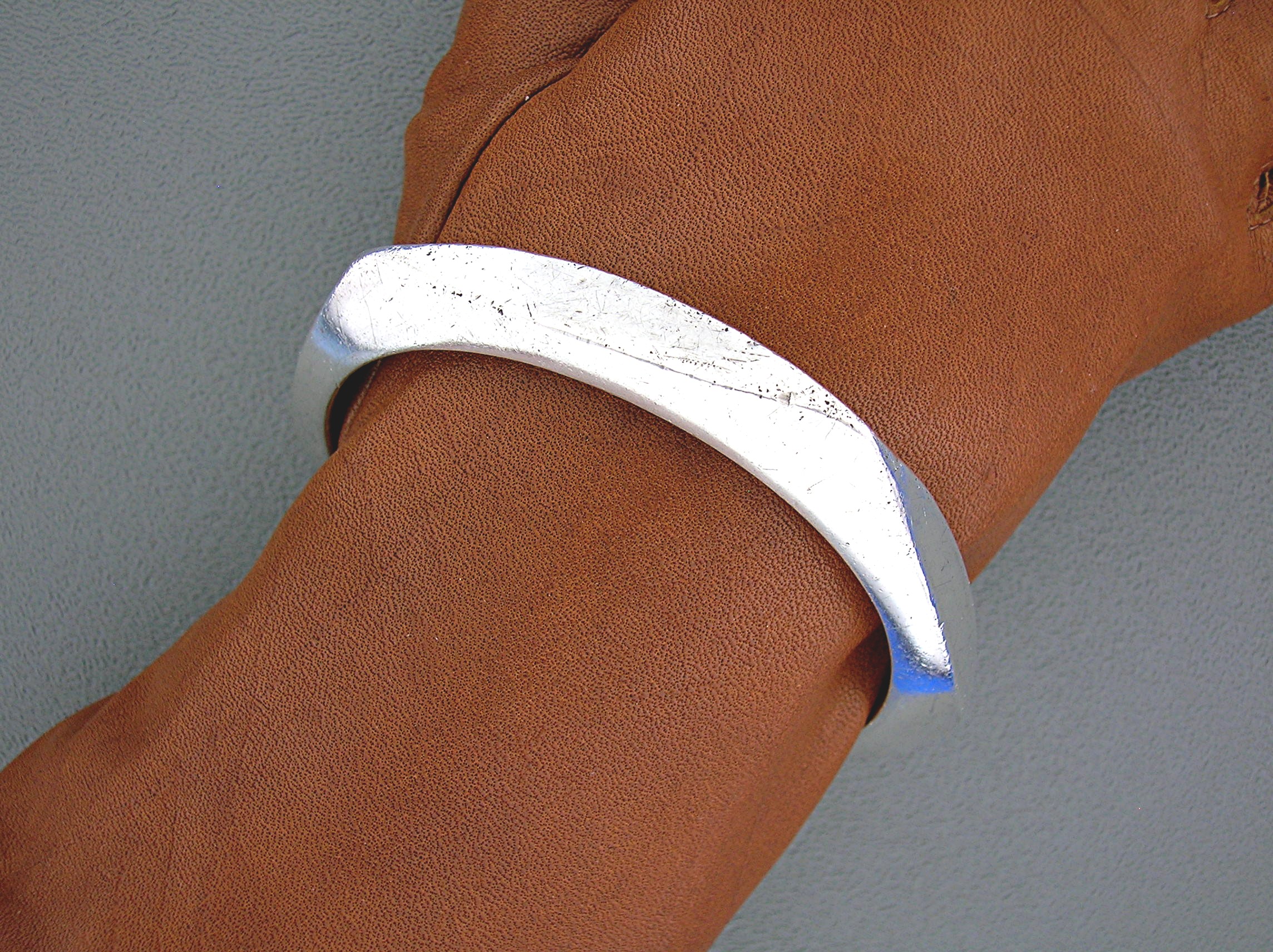 Taxco Mexico Sterling Silver Bangle bracelet TN-02