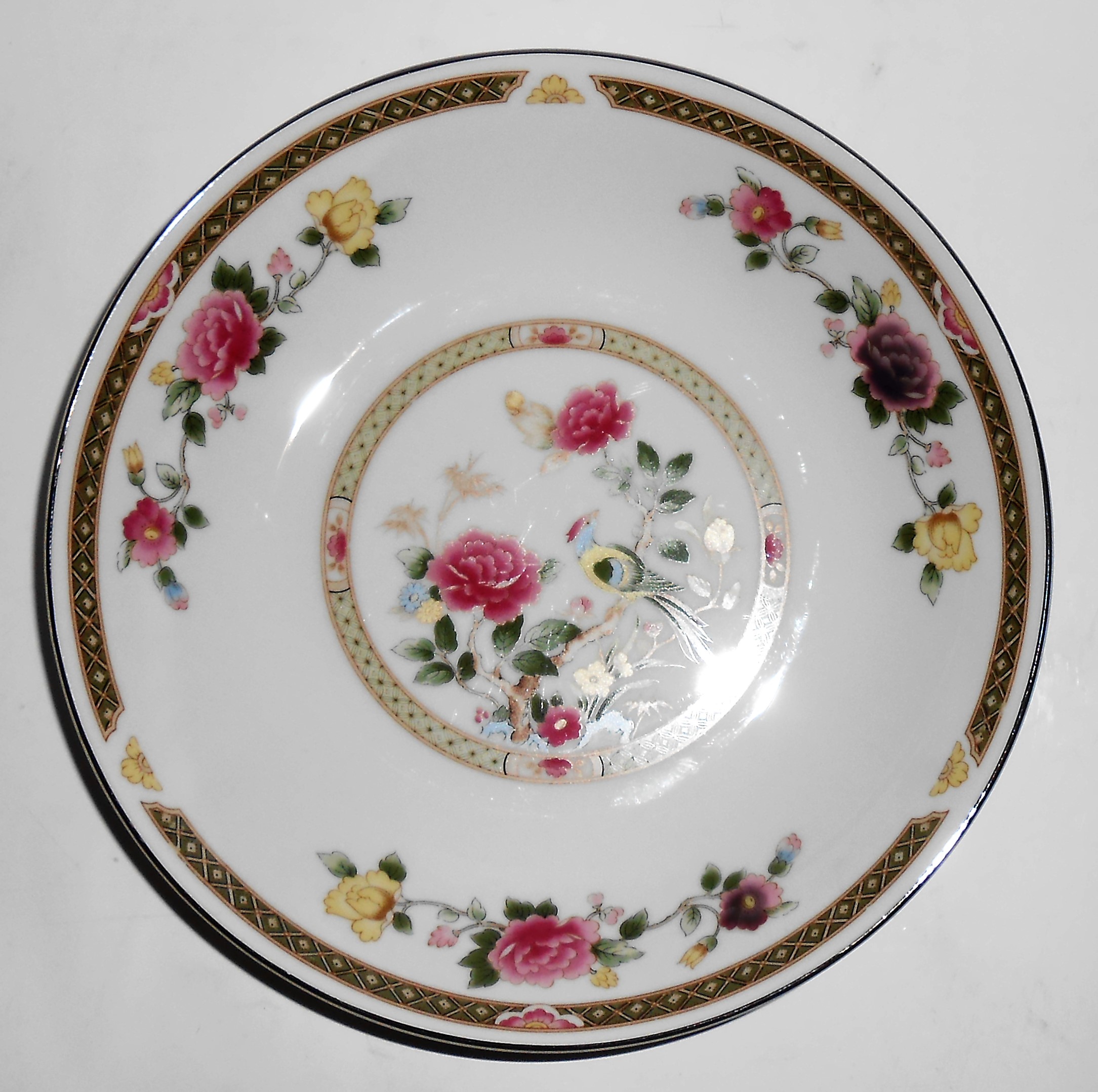Ranmaru Japan Crescent Fine China Porcelain Rose Tapest