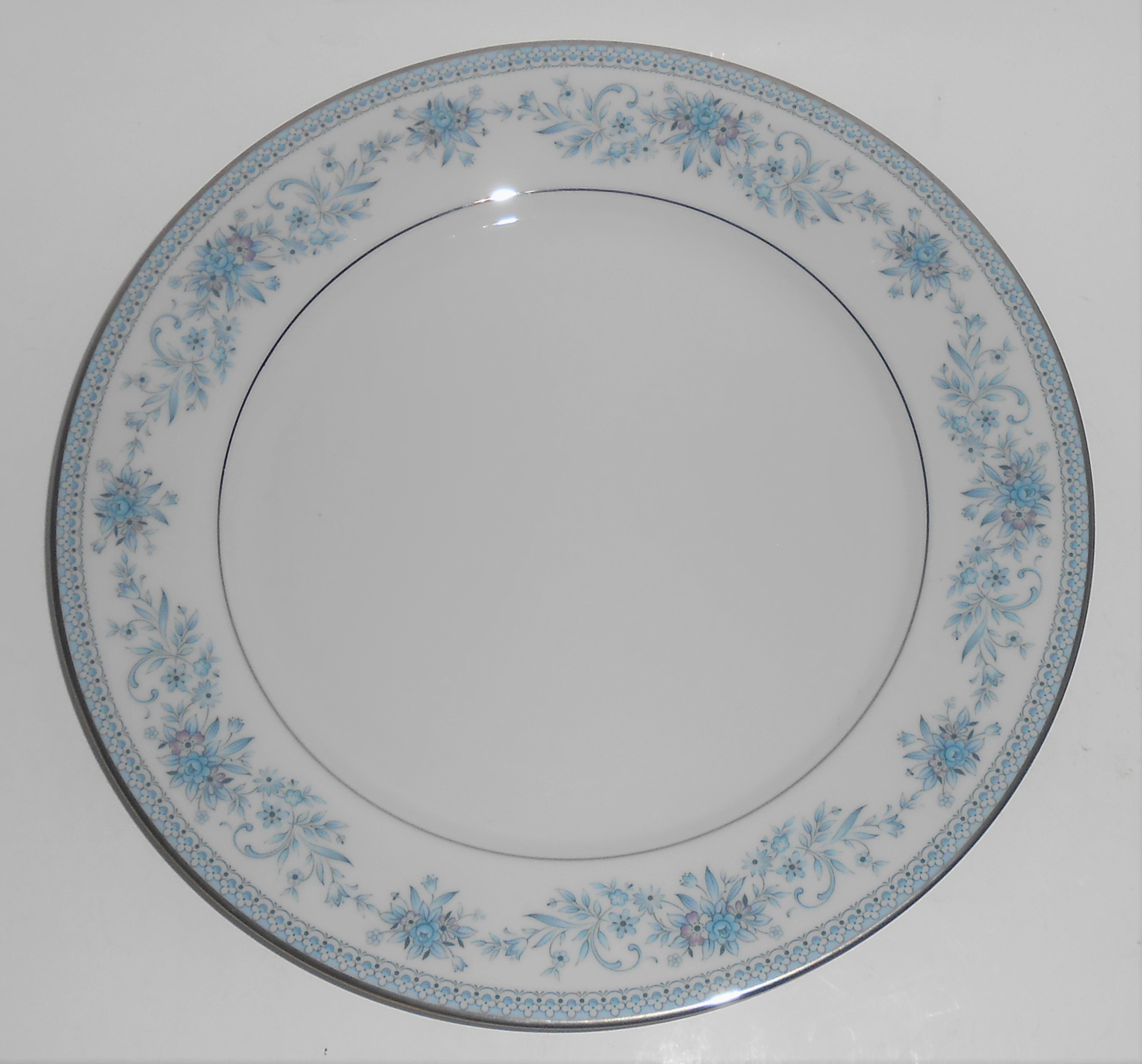 Noritake Porcelain China 2482 Blue Hill Platinum Dinner