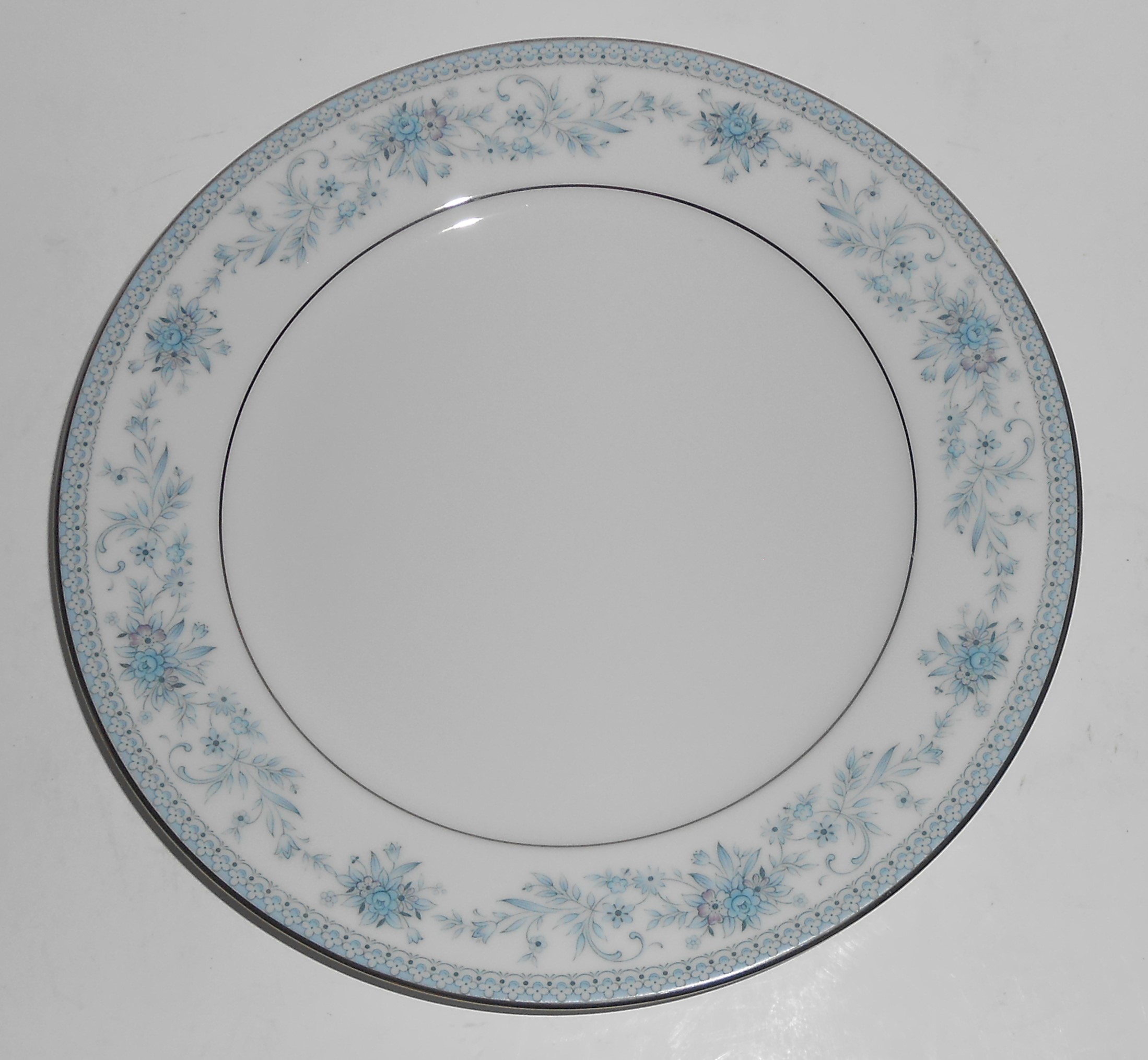 Noritake Porcelain China 2482 Blue Hill Platinum Salad