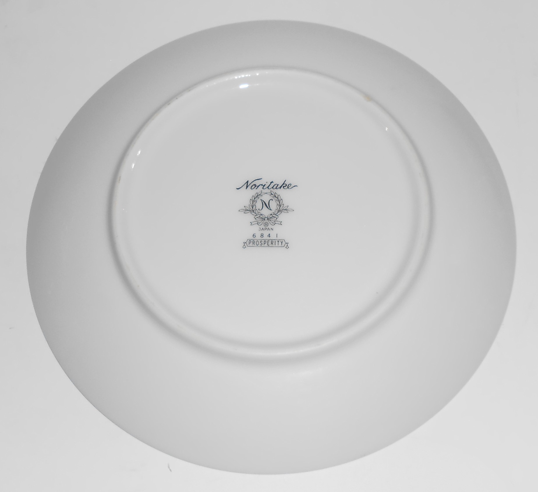 Noritake Porcelain China Prosperity 6841 w/Platinum Bre