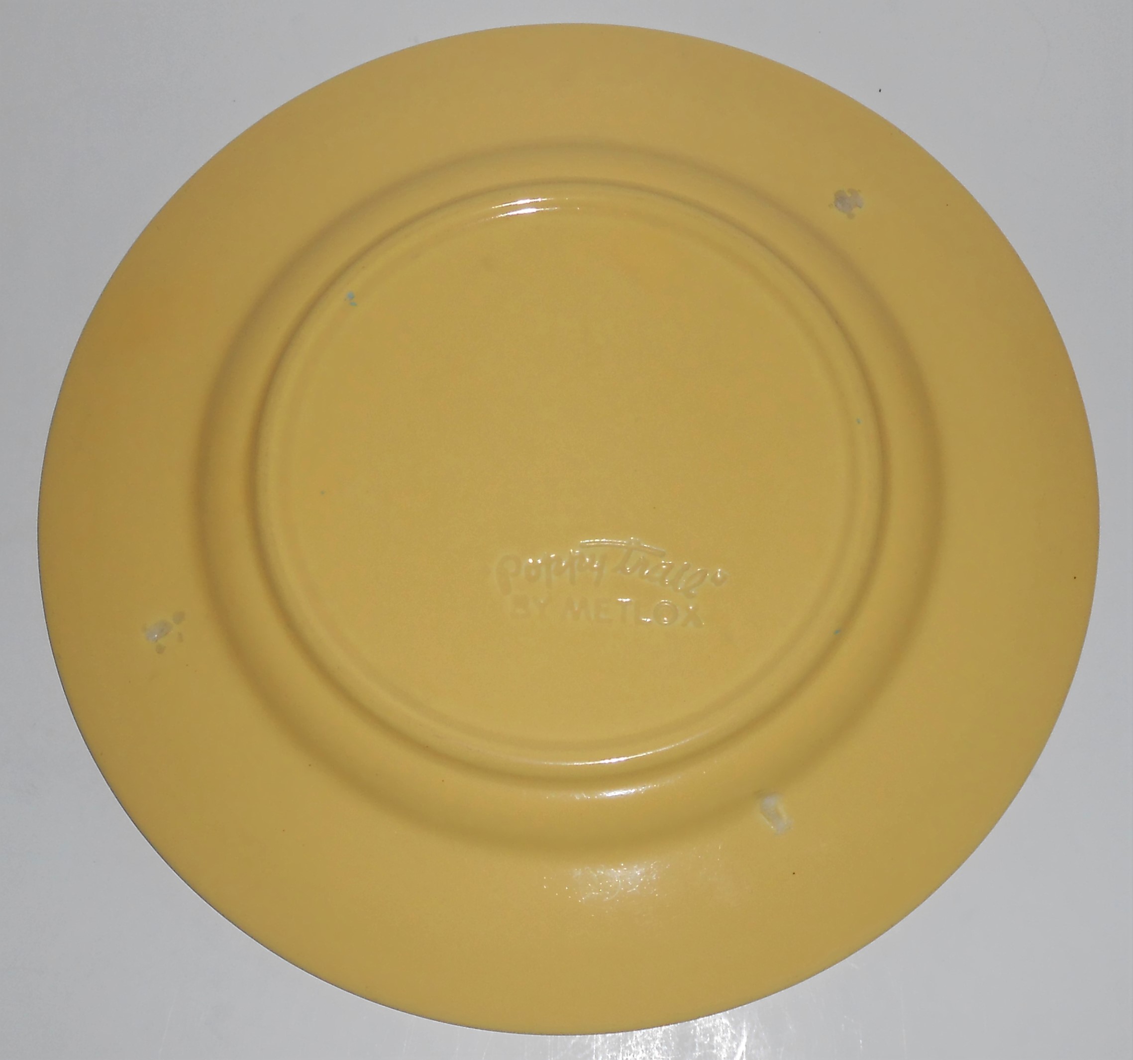 Metlox Pottery Poppy Trail Series 200 Gloss Yellow Lun