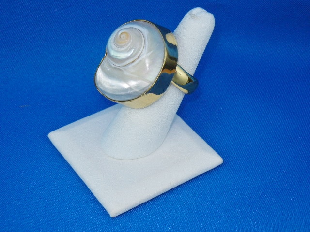 Charles Albert Pearl Alchemia Gold Ring