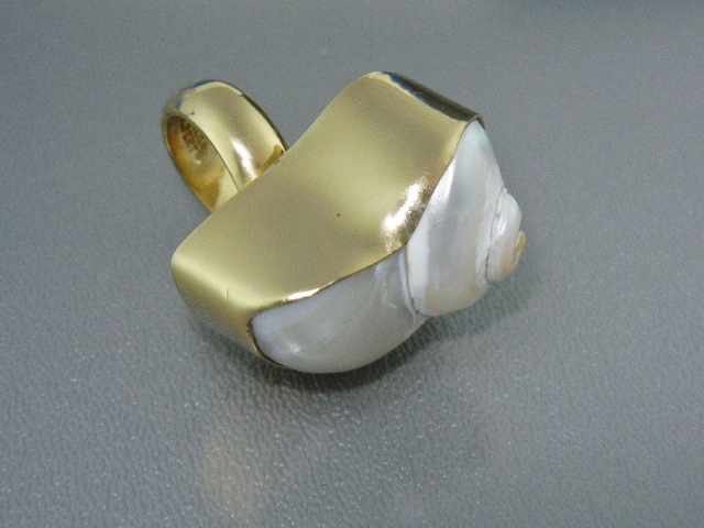 Charles Albert Pearl Alchemia Gold Ring