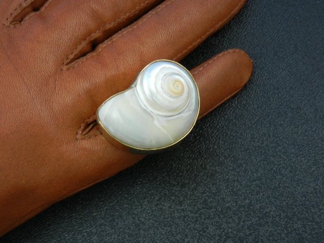 Charles Albert Pearl Alchemia Gold Ring