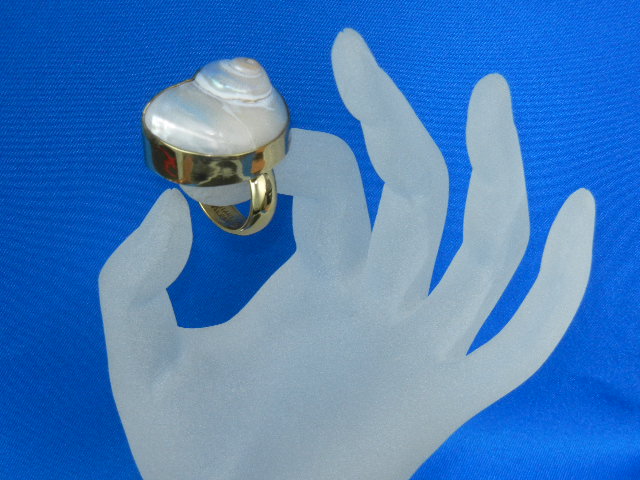 Charles Albert Pearl Alchemia Gold Ring