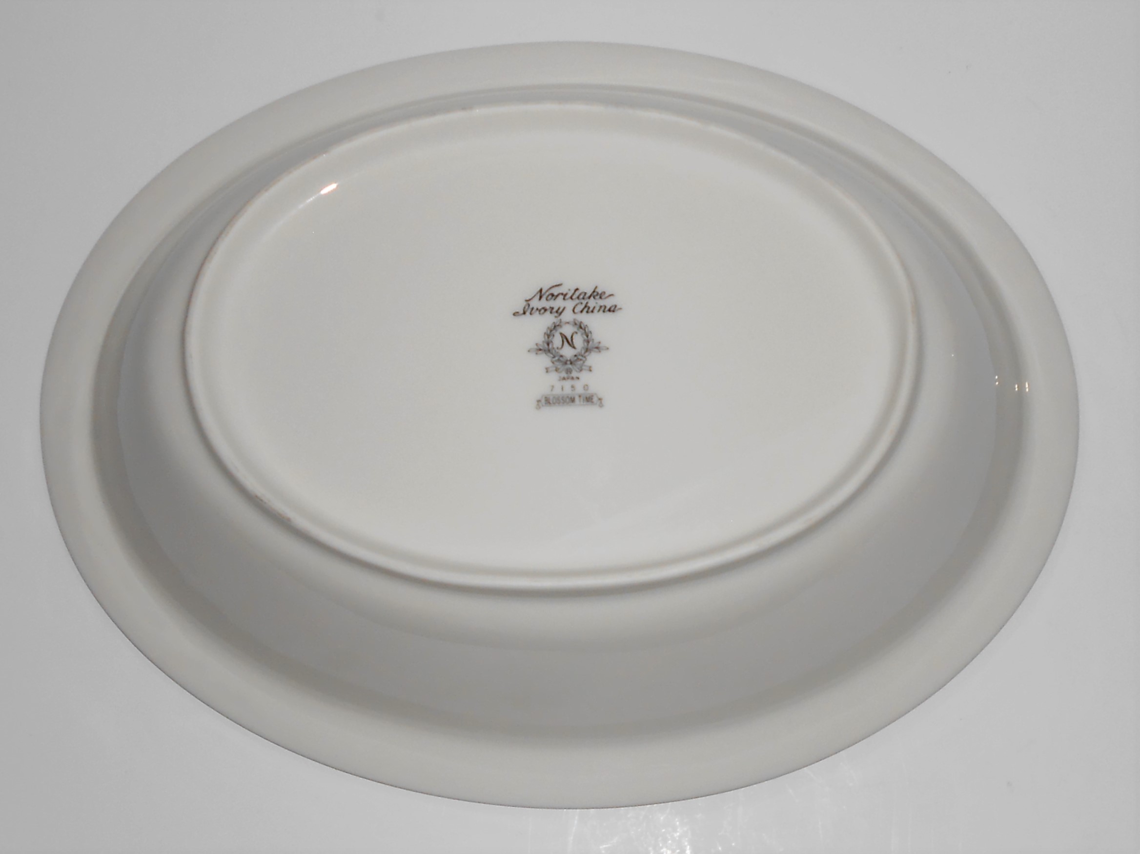 Noritake Ivory China Blossom Time Vegetable Bowl