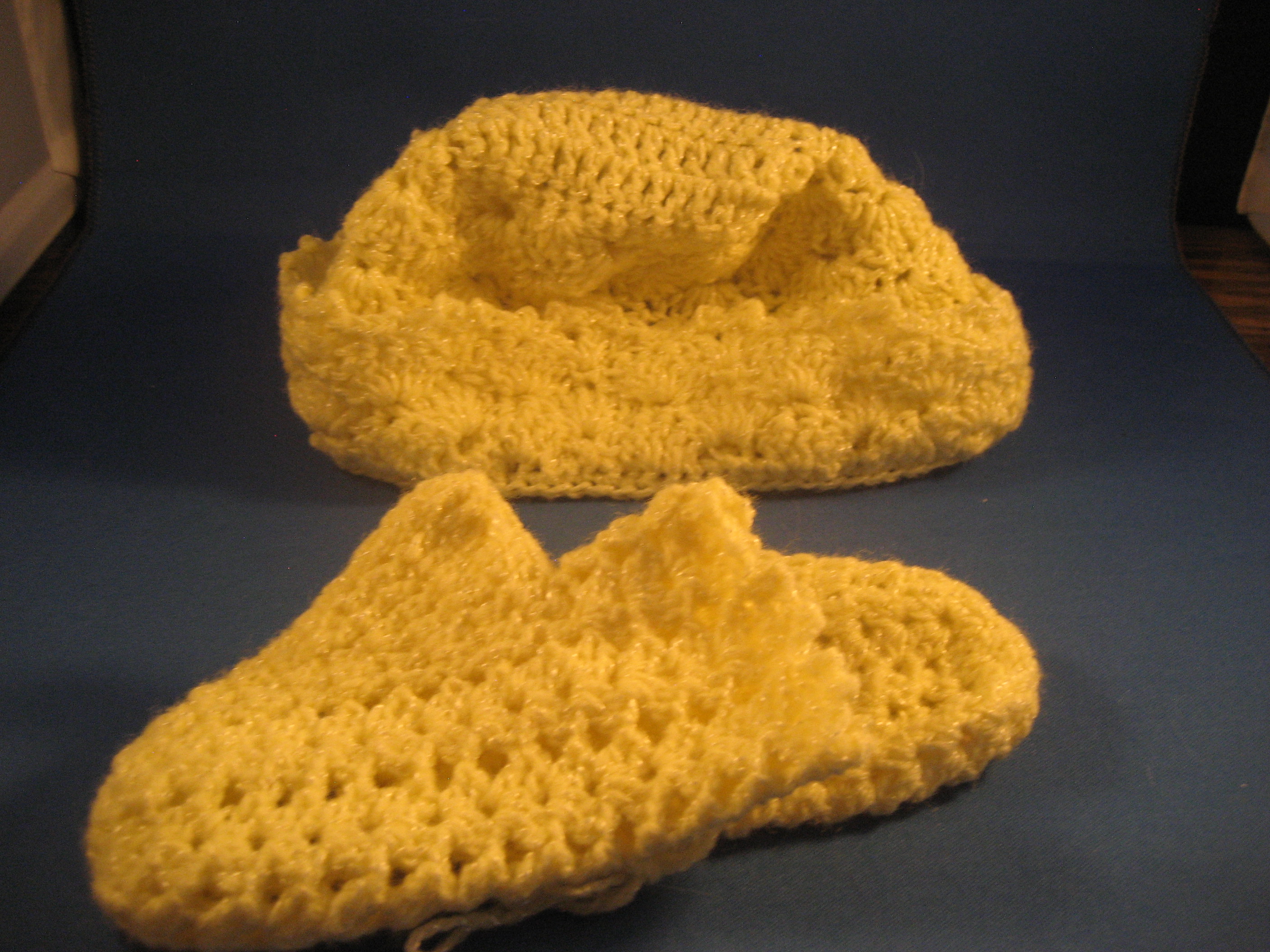 Baby's Bonnett and Booties