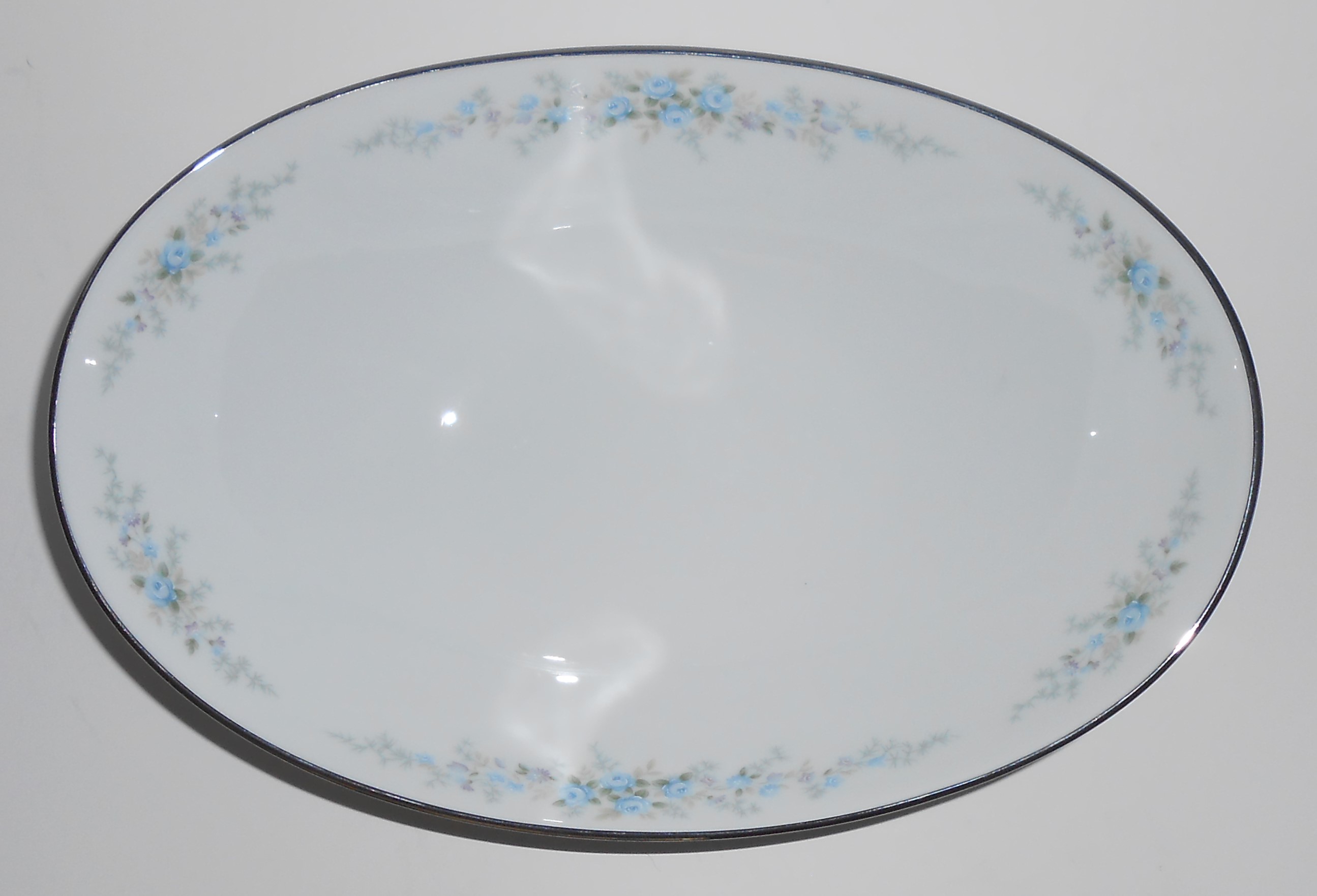Noritake Porcelain China Roseberry 6241 w/Platinum Oval