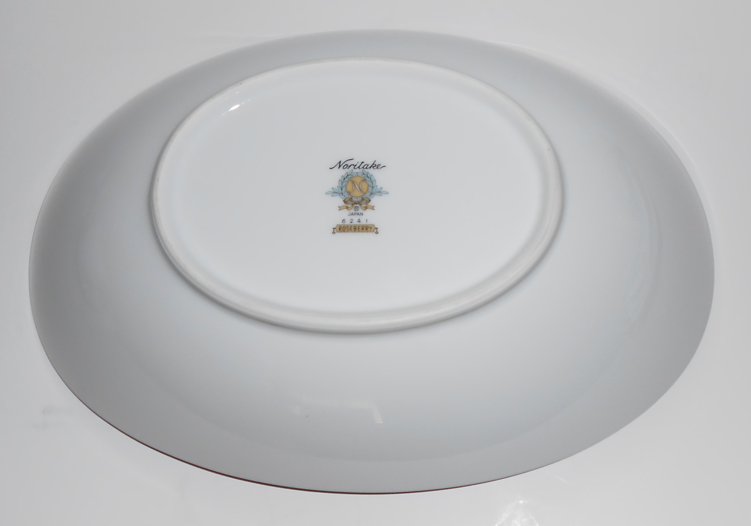 Noritake Porcelain China Roseberry 6241 w/Platinum Oval