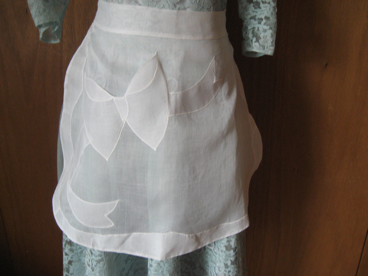Sheer Bow Apron