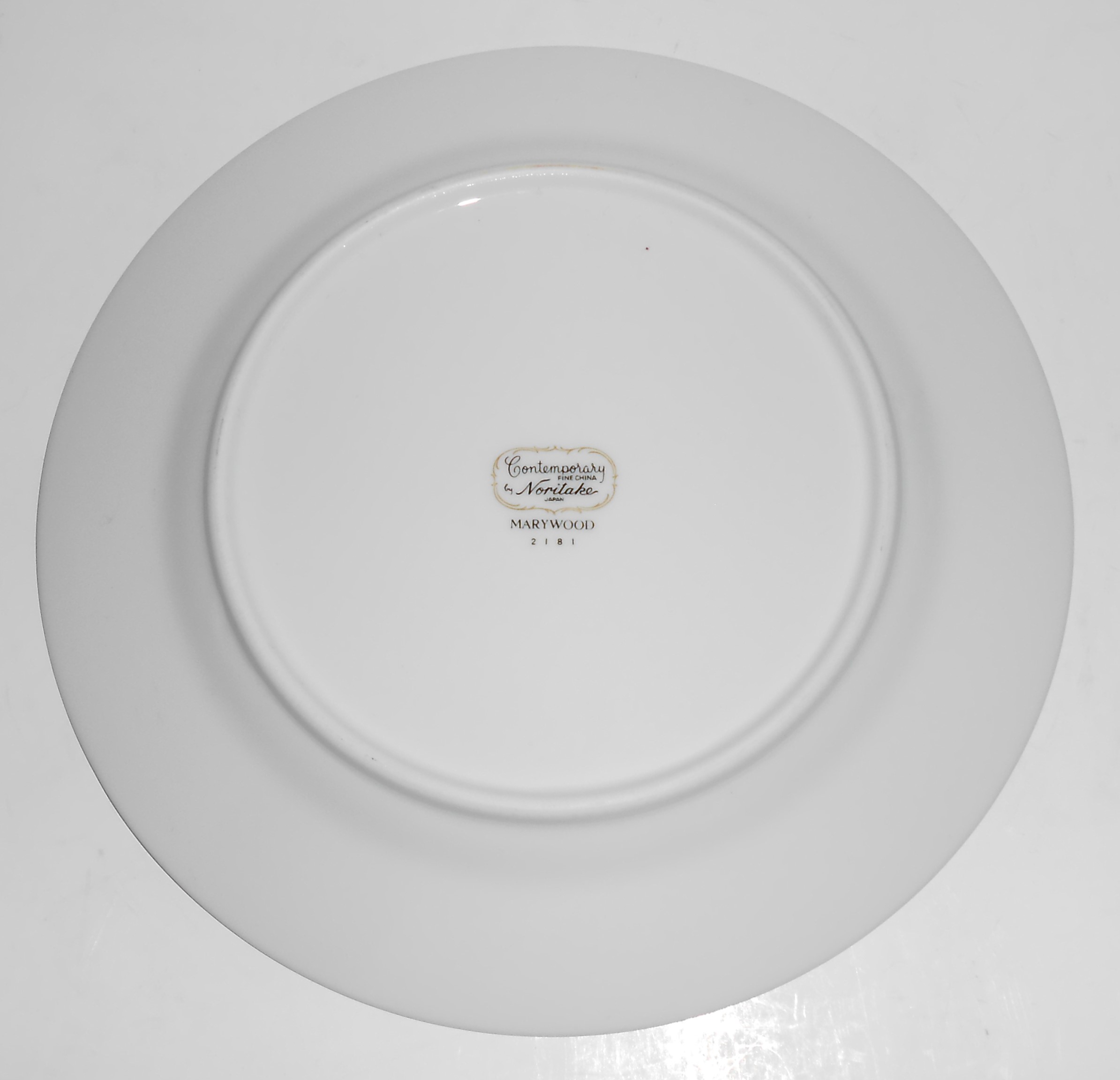 Noritake Porcelain China 2181 Marywood w/Platinum Salad