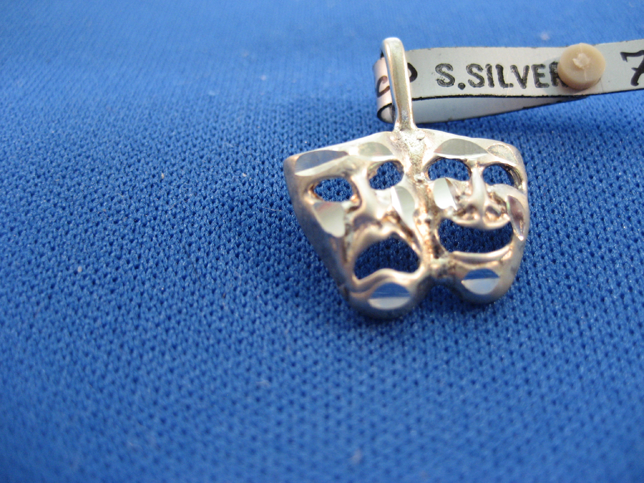 The Art Masks Charm