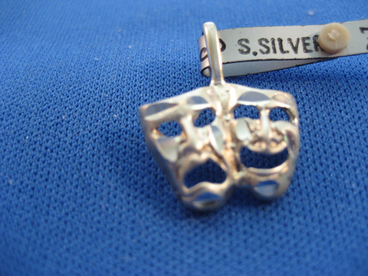 The Art Masks Charm
