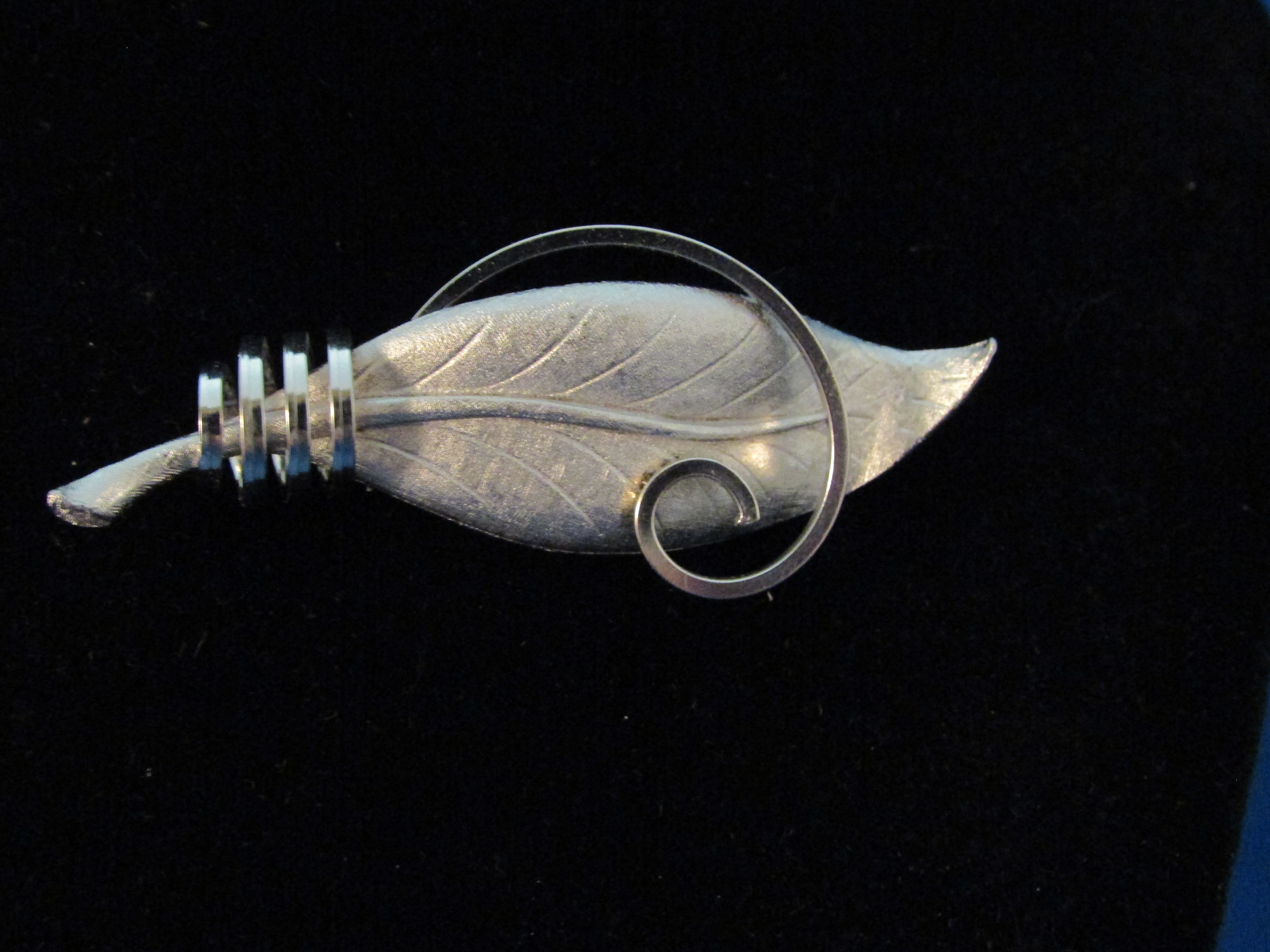 Pewter Leaf Pin