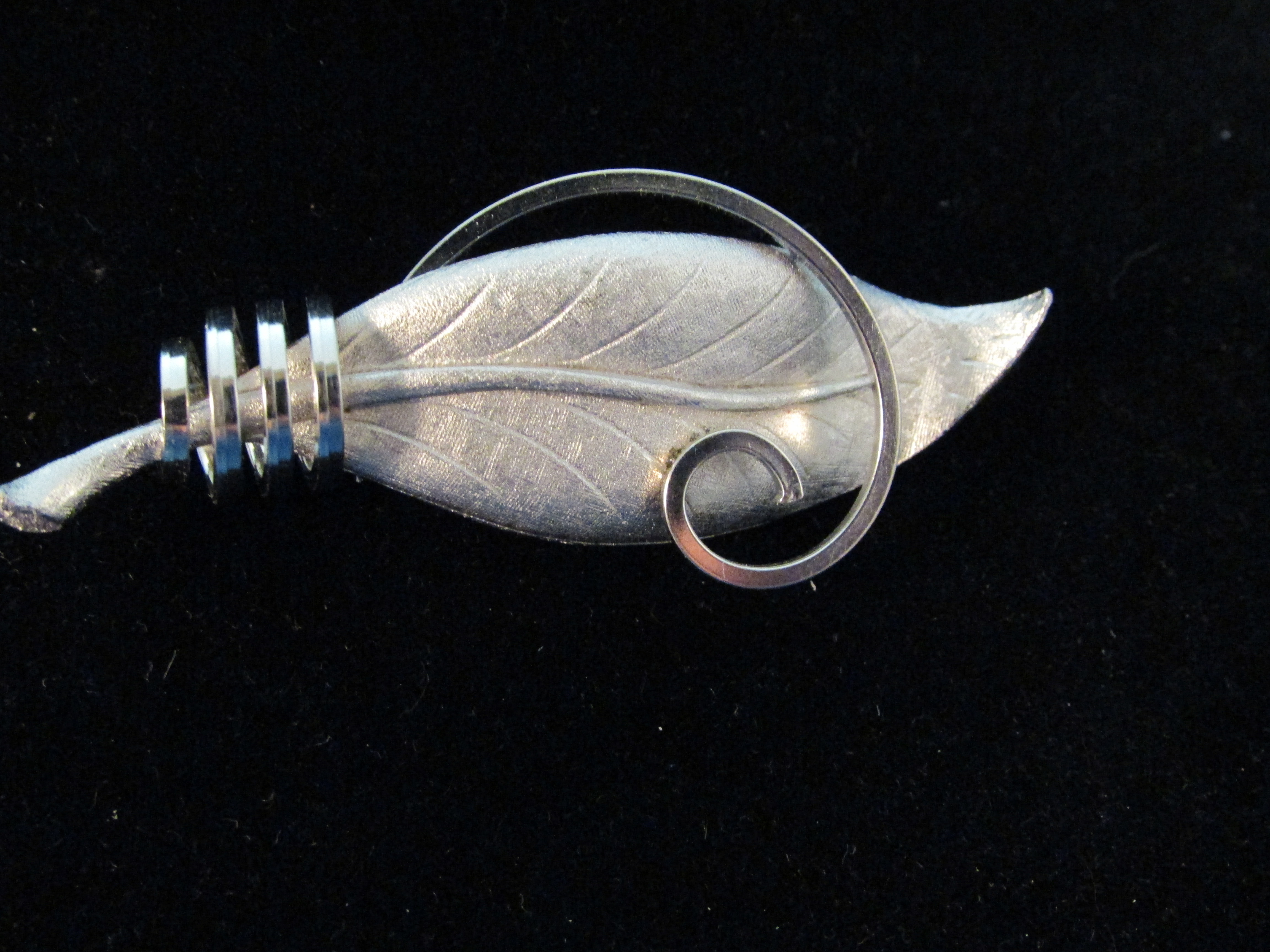 Pewter Leaf Pin