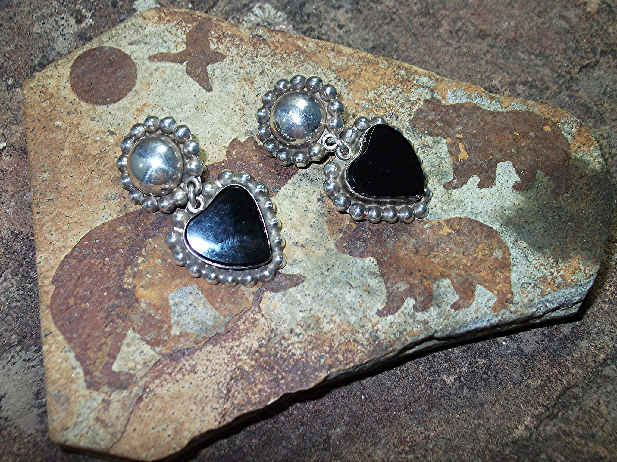 Taxco Mexico TM-161Sterling Silver Onyx Heart Clip Eari