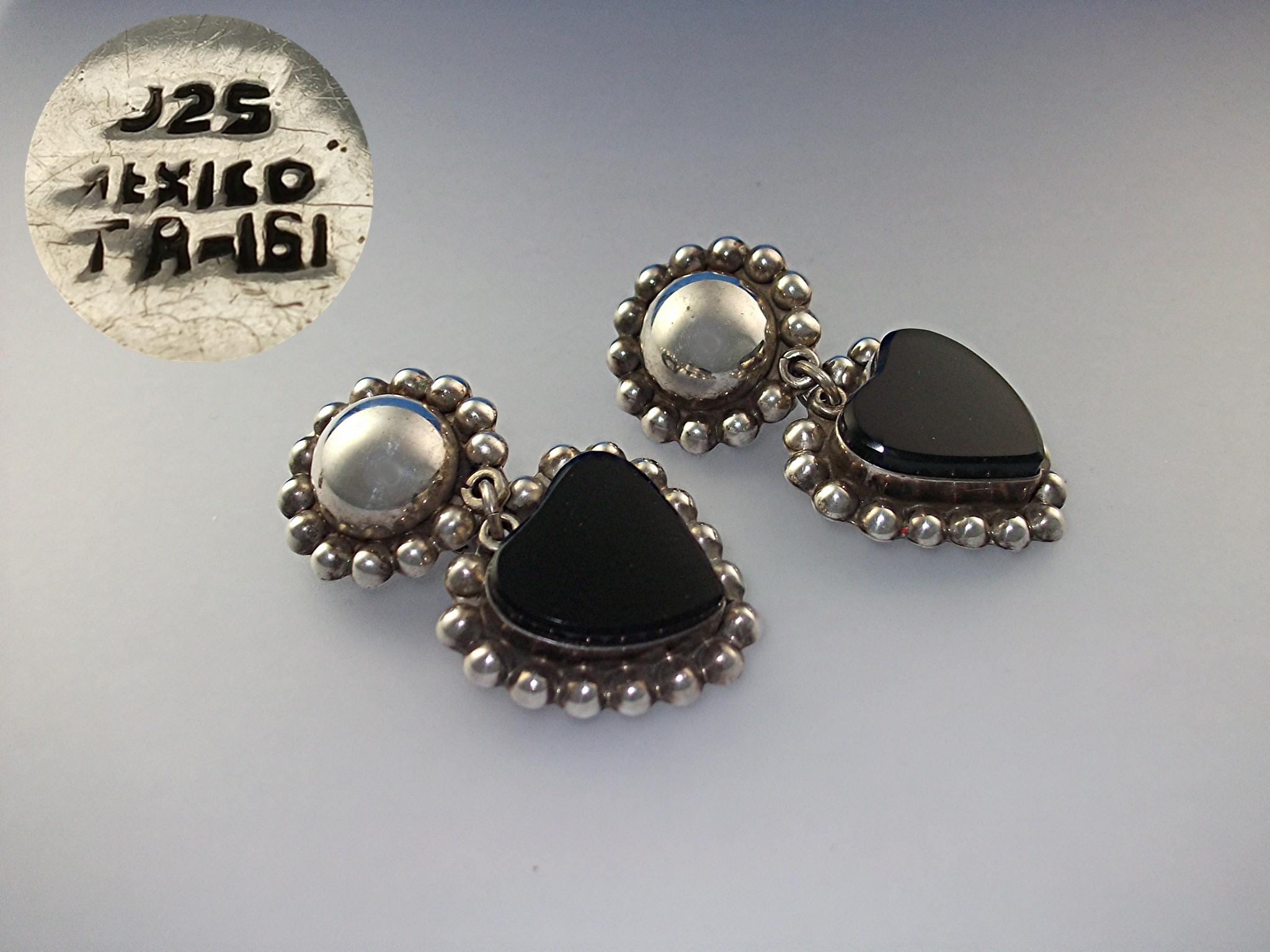 Taxco Mexico TM-161Sterling Silver Onyx Heart Clip Eari