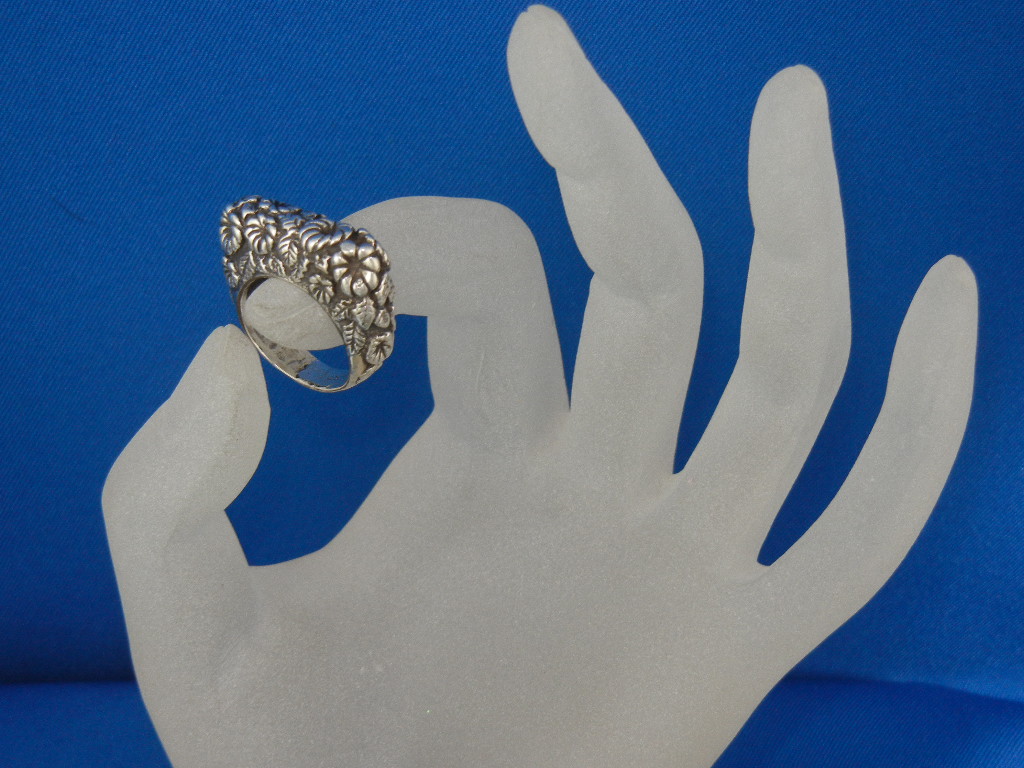 DIAN MALOUF Sterling Silver Stacking Daisy Ring