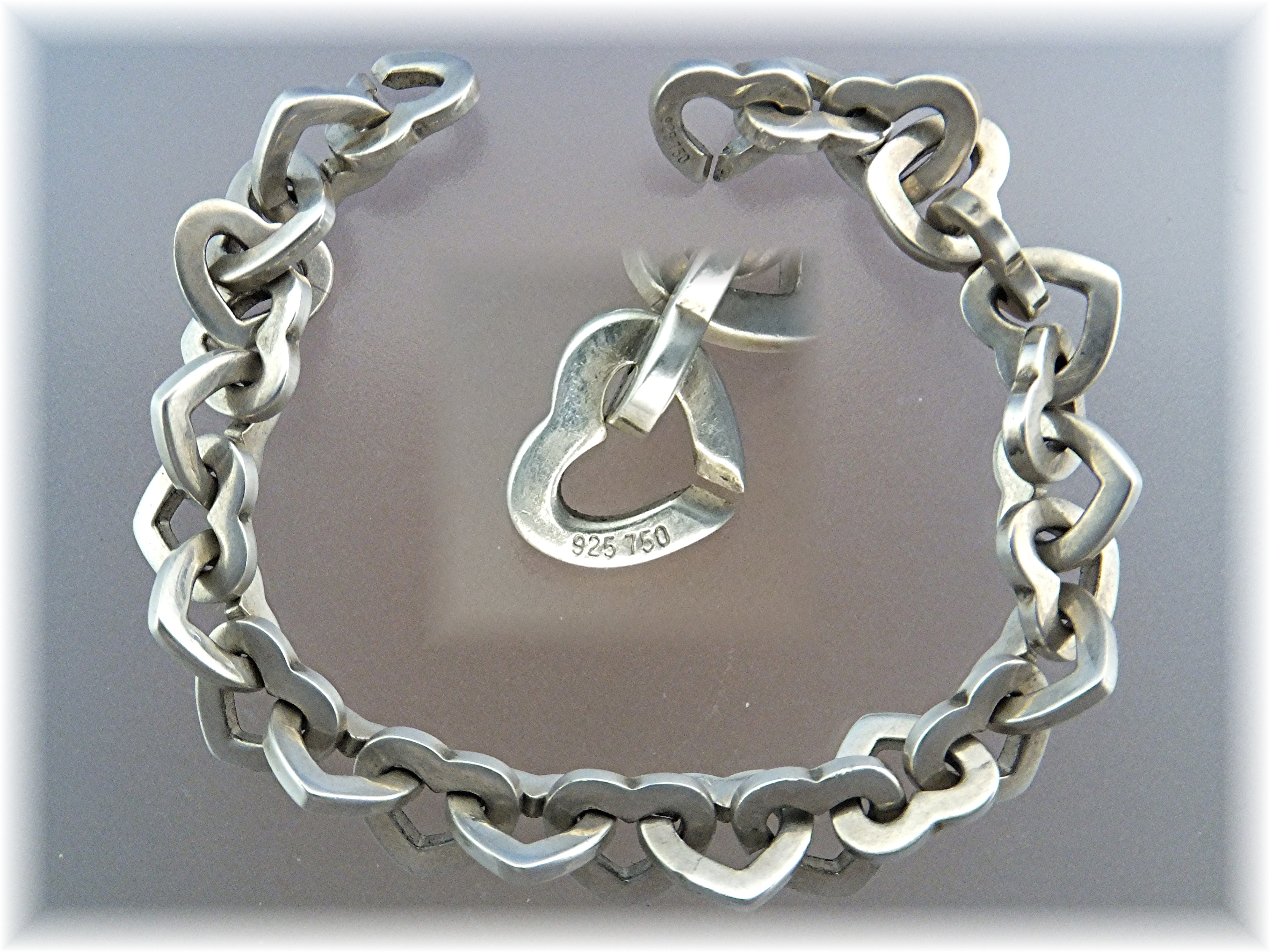 TIFFANY Linked Hearts Sterling Silver 2000 Bracelet
