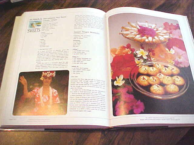 America The Majestic Pictorial Cook Book 1981