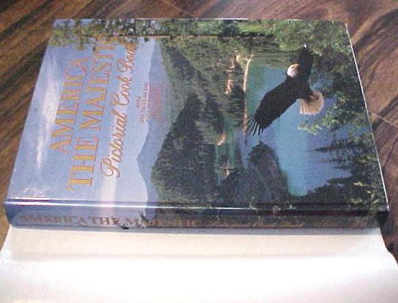 America The Majestic Pictorial Cook Book 1981