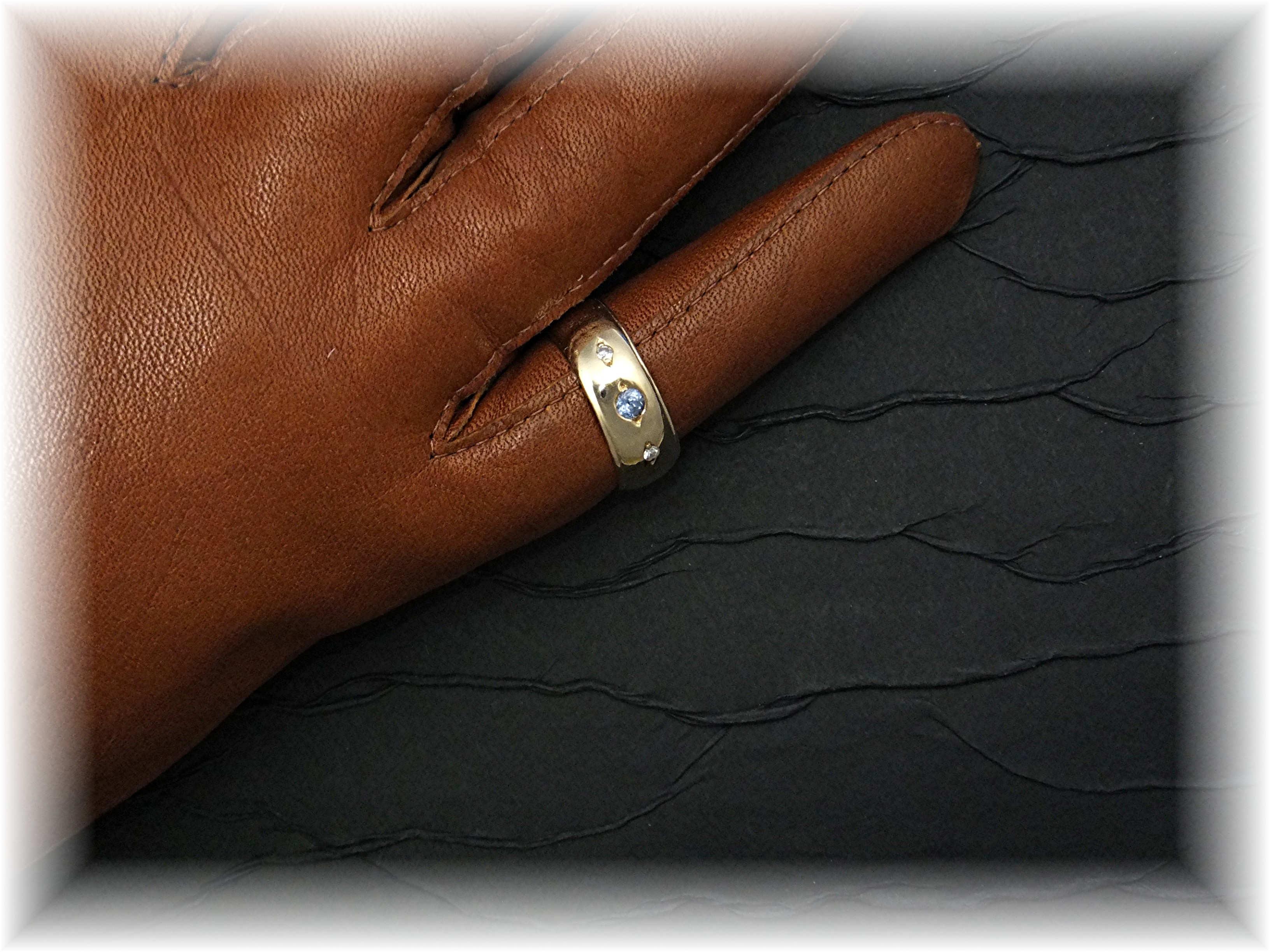 Ring 14k Gold Band Diamonds and Ceylon Sapphire