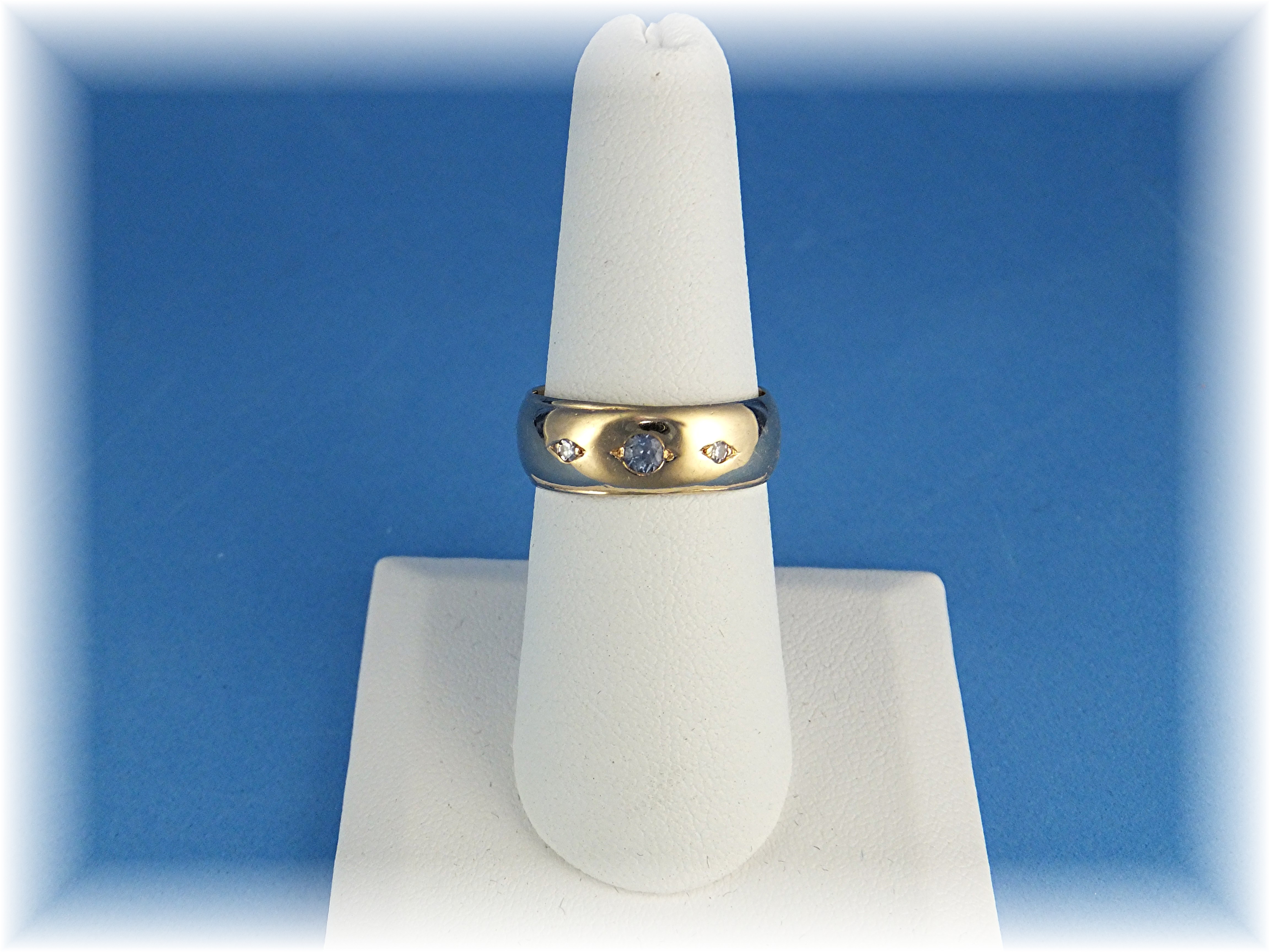 Ring 14k Gold Band Diamonds and Ceylon Sapphire