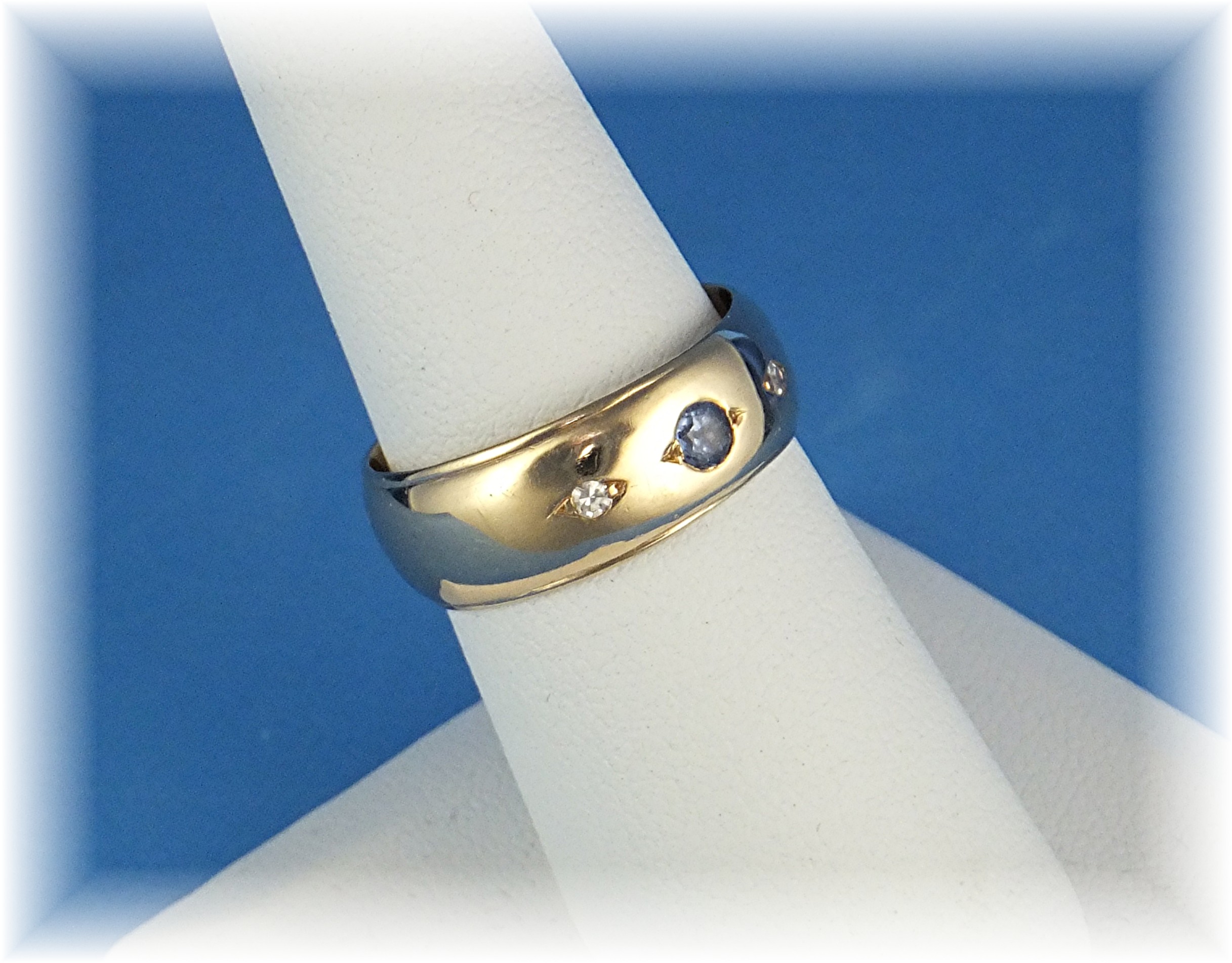 Ring 14k Gold Band Diamonds and Ceylon Sapphire