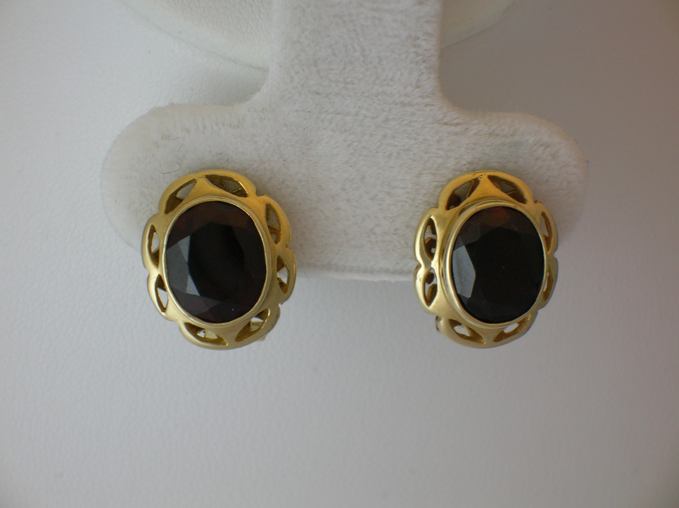 Earrings 10K Yellow Gold 3ct Each Garnet FrenchEarrings
