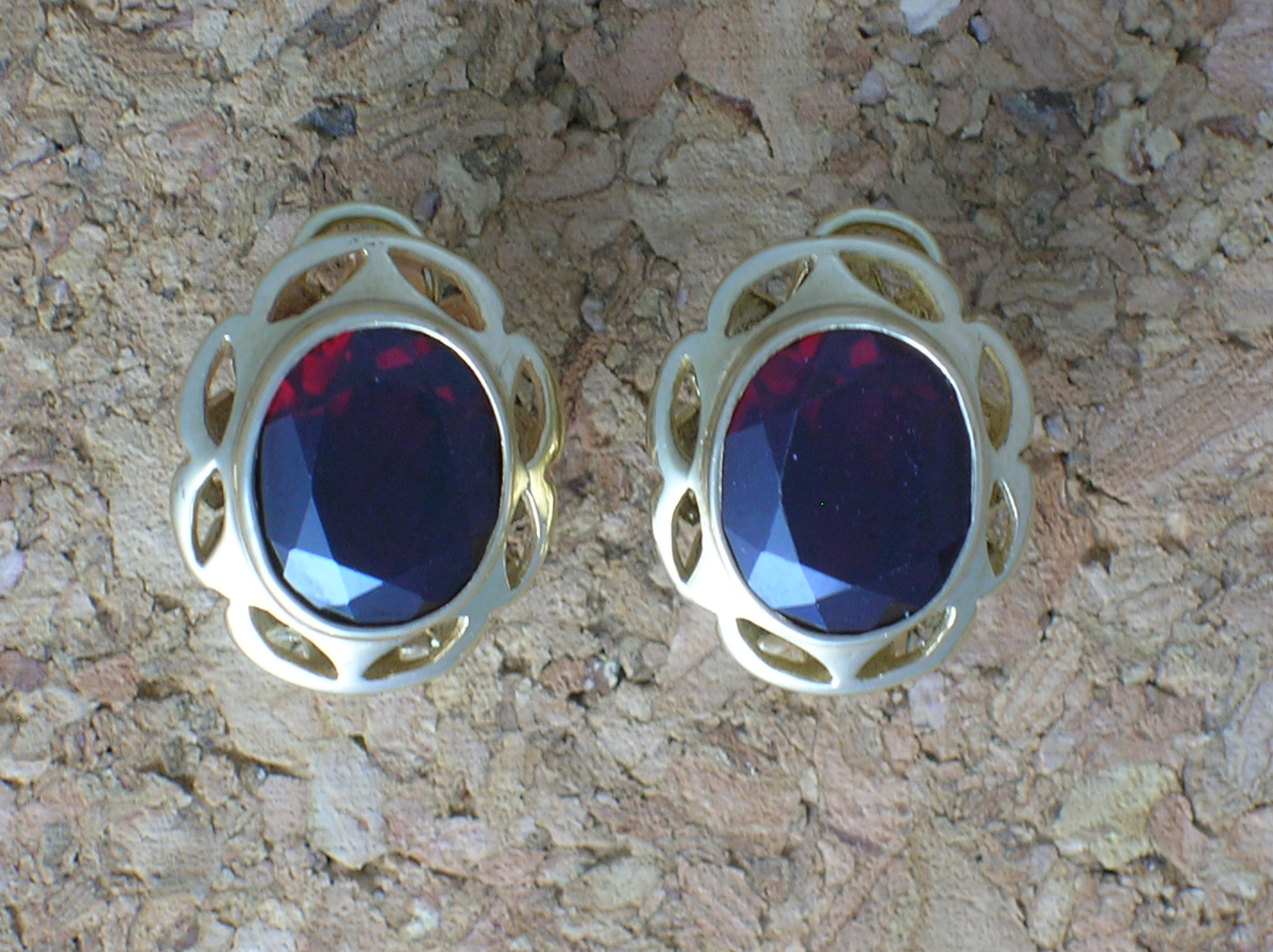 Earrings 10K Yellow Gold 3ct Each Garnet FrenchEarrings