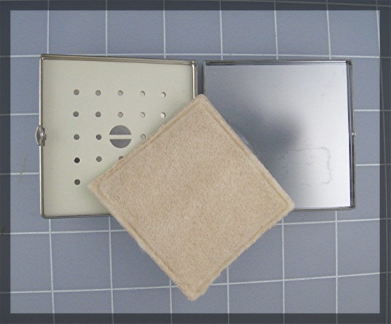 Powder Compact, Souvenier of Twinn Falls Idaho