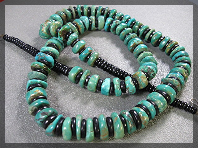 Santo Domingo Hand Crafted  Green Turquoise Onyx Neckla