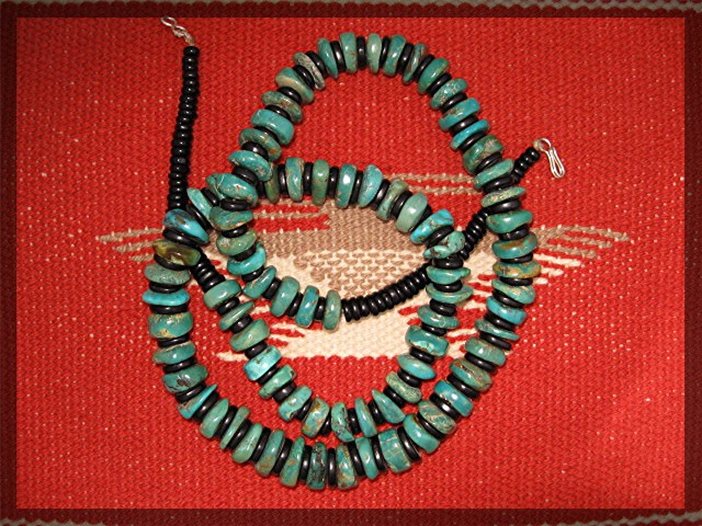 Santo Domingo Hand Crafted  Green Turquoise Onyx Neckla