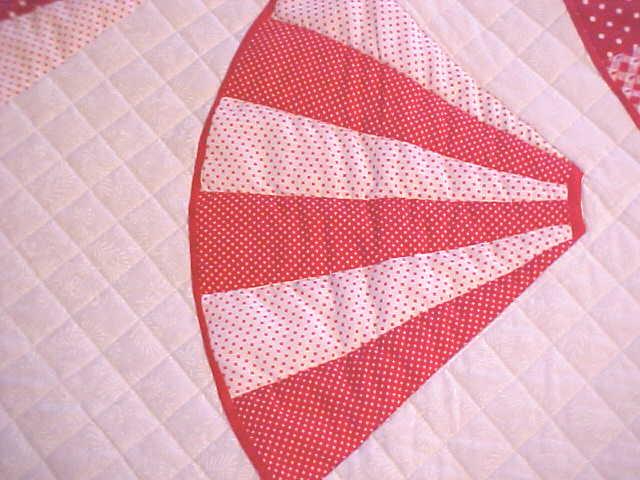 Throw Lap Quilt Wall Hanging Red White Grandmas Fans