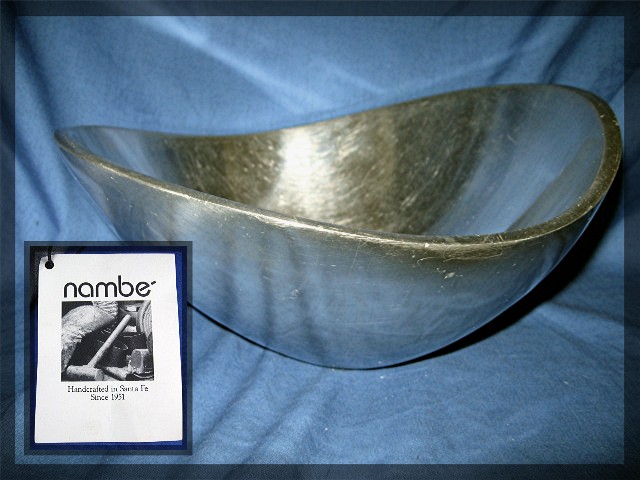 Nambé Butterfly Bowl, 9; Number 569