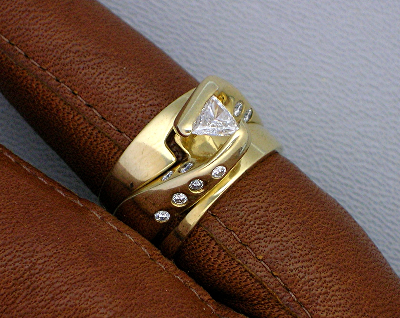 Ring Wedding14K  Gold Trillion Round Diamond Wedding