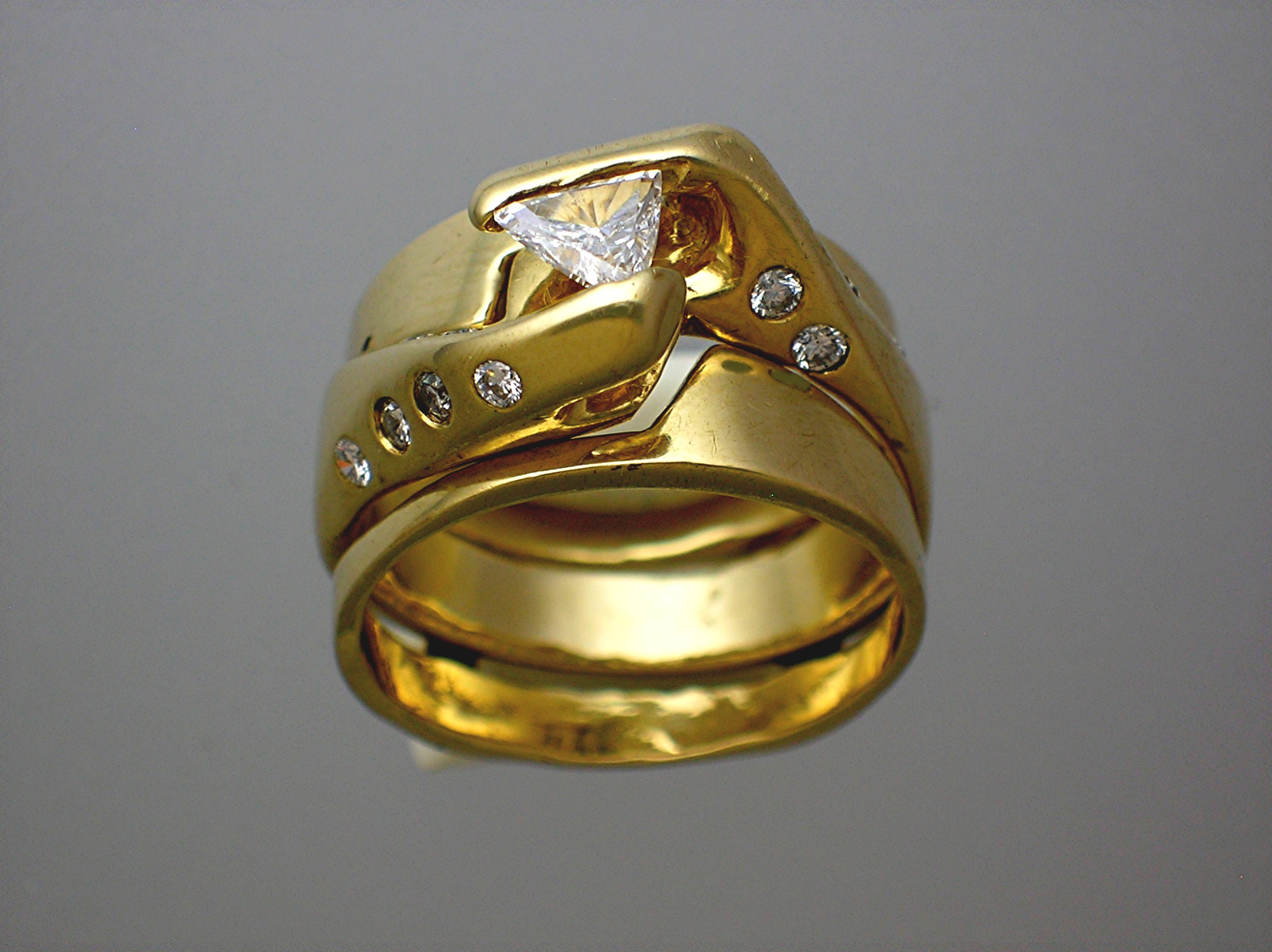 Ring Wedding14K  Gold Trillion Round Diamond Wedding