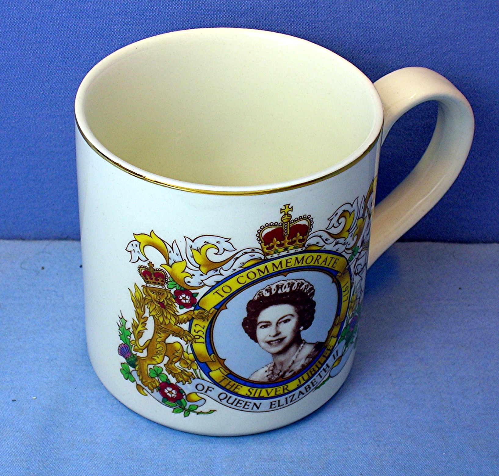 Queen Elizabeth II Silver Jubilee Coffee Mug . . .