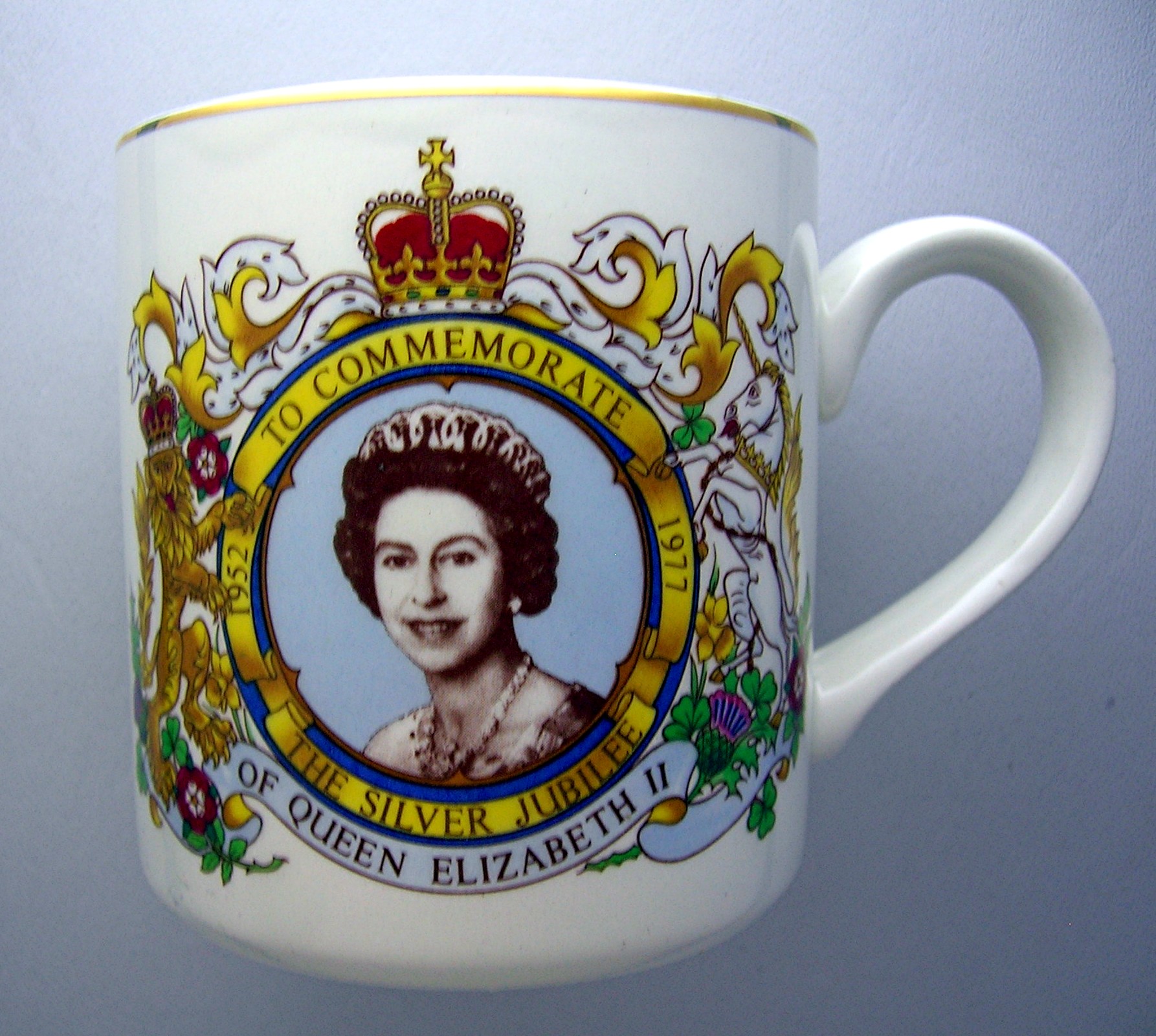 Queen Elizabeth II Silver Jubilee Coffee Mug . . .