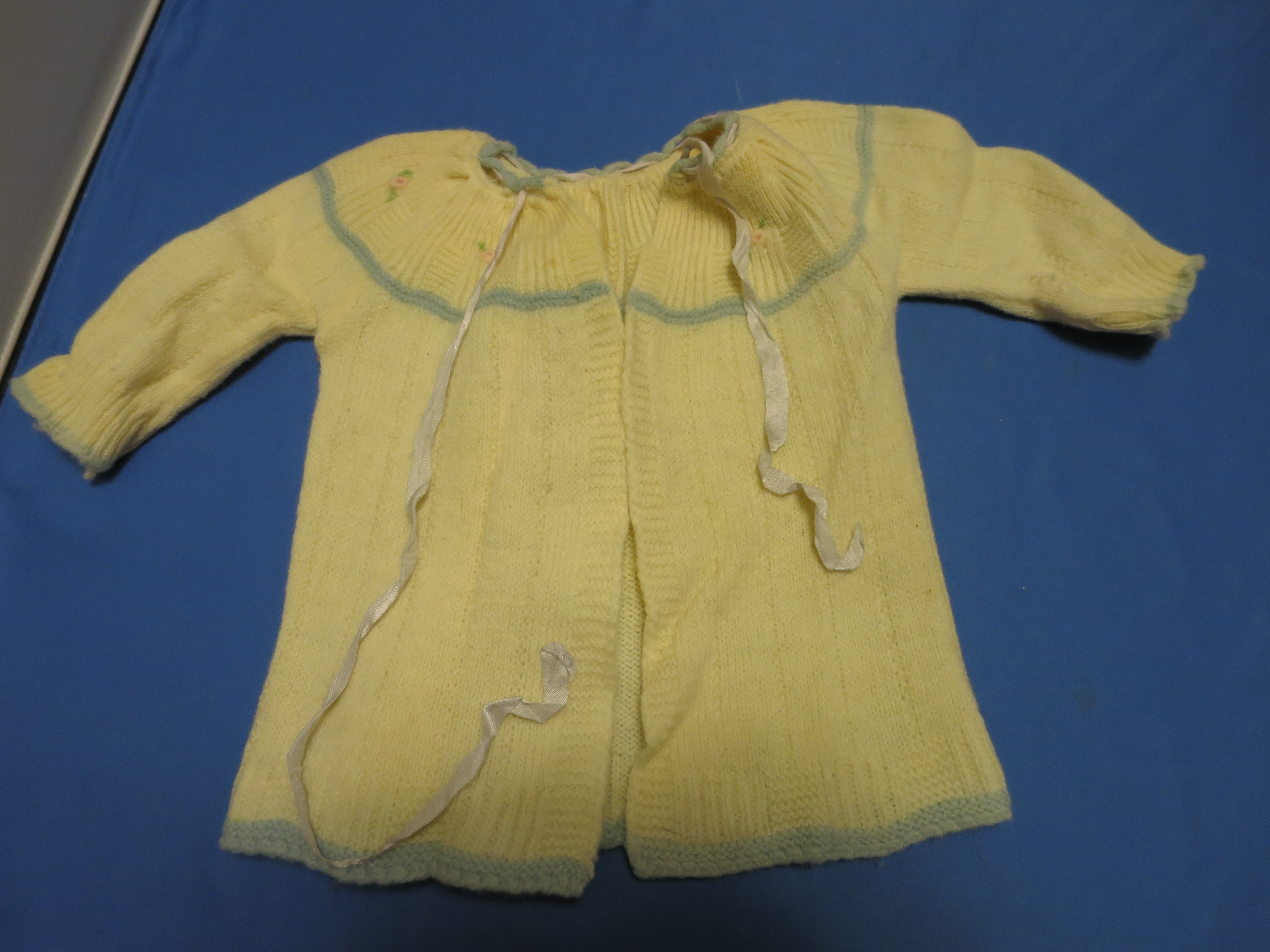 Baby Sweater Hand Knit 0-3 months pink floral Vintage 1940s
