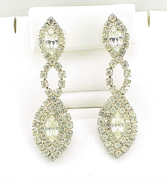 Dangling Brilliant Clear Rhinestone Pierced Earrings