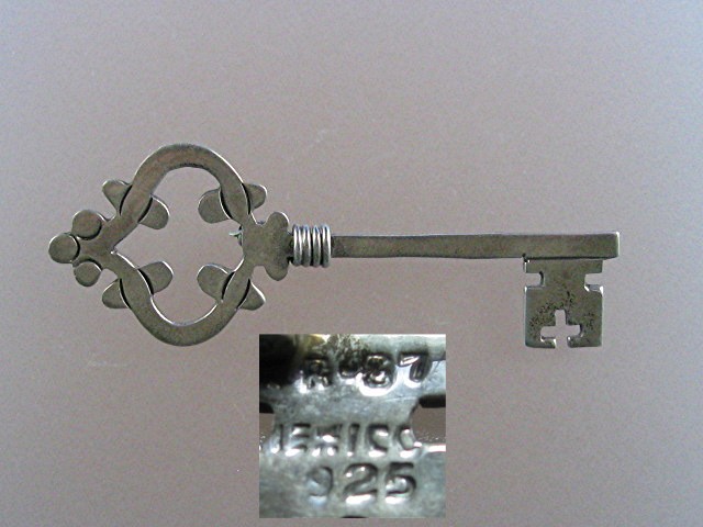 Sterling Silver Mexico Key Brooch TA-57