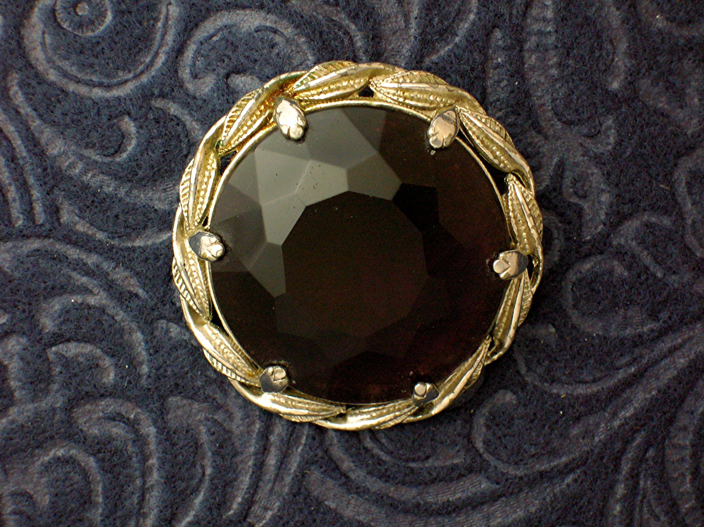 Cameo Brooch Goldtone Tortoise Color Glass Cameo Brooch