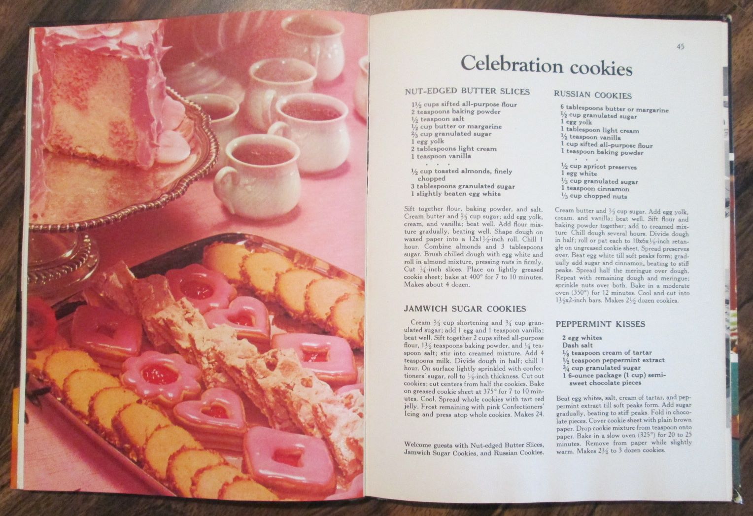 Cookbook Cookies and Candies 1967