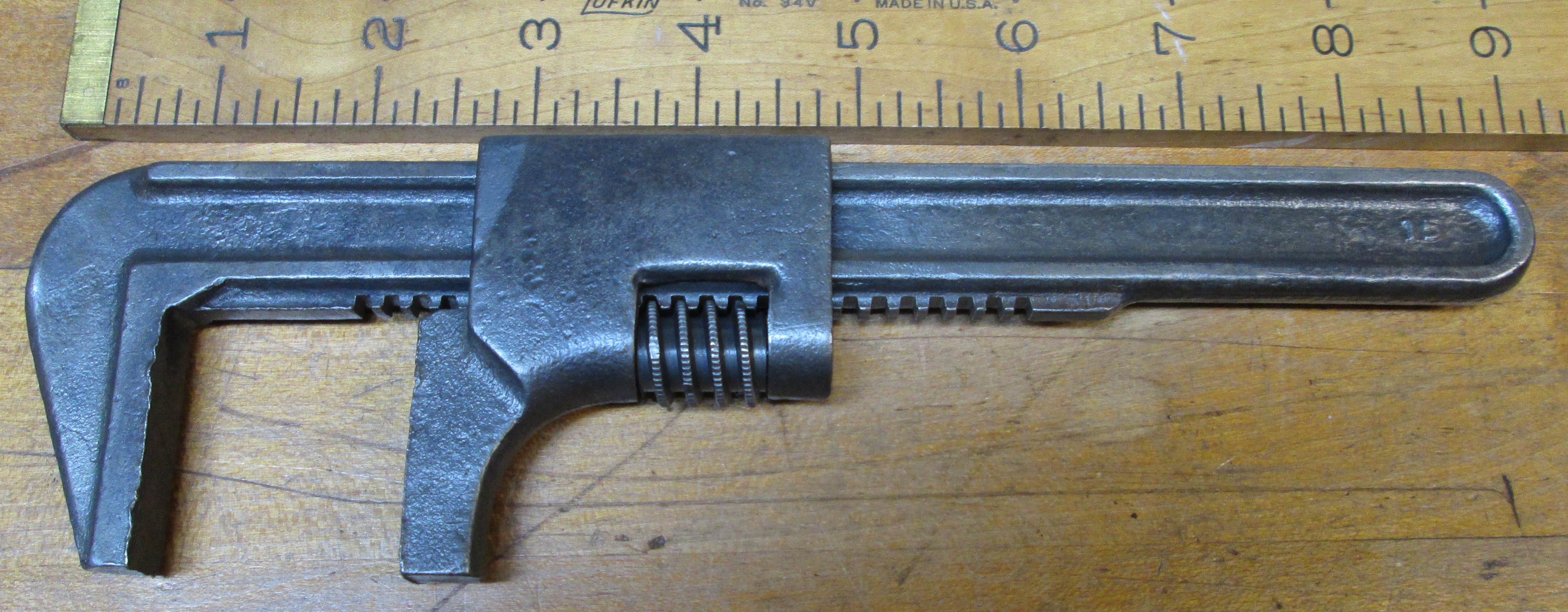 Auto Adjustable Monkey Wrench