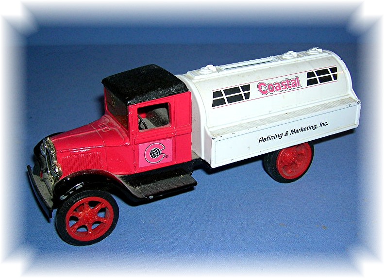 Bank - Ertl Coastal Tanker Hawkeye 1931 - Bank