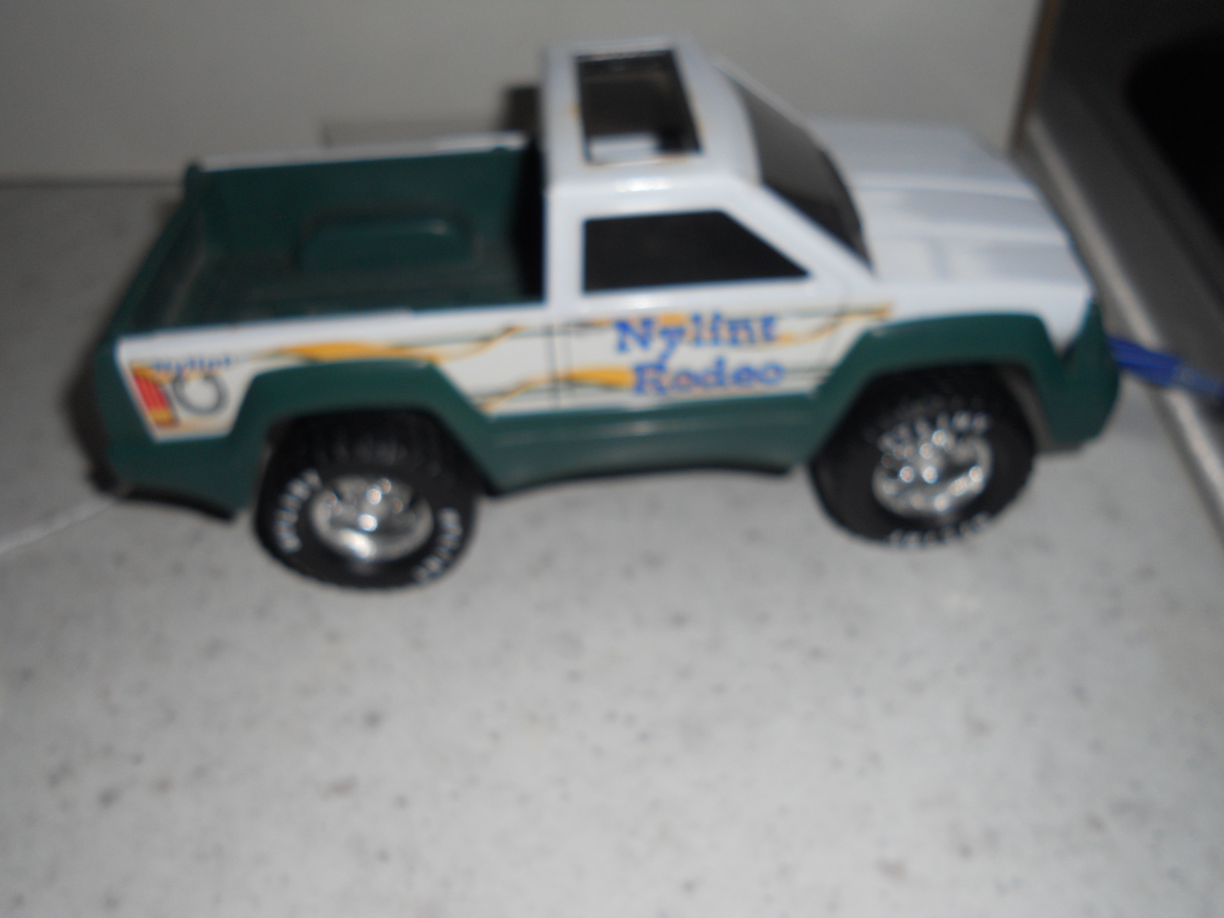 Nylint Rodeo Truck