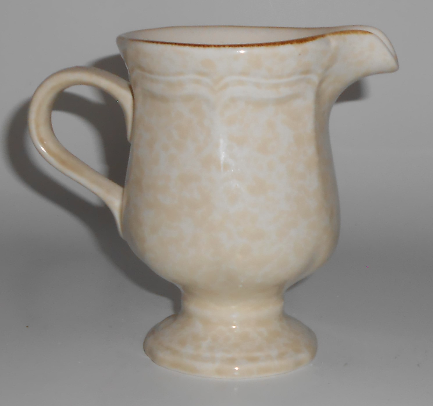 Mikasa China Country Charm Tennessee Creamer